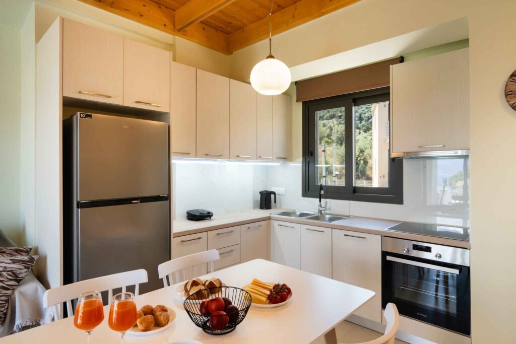 Poseidon Maisonette | 3-Bedroom Holiday Home in Nikiana, Lefkada